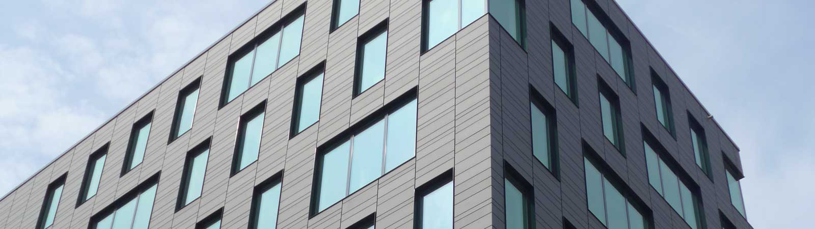 Powder coating aluminium windows