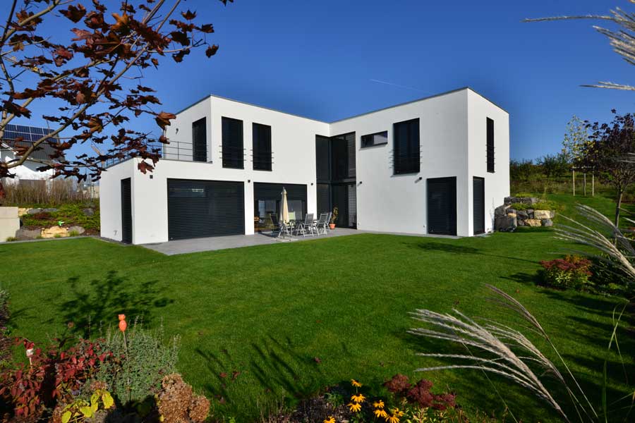 Pulverbeschichtete Architekturelemente Pulverbeschichtete Architekturelemente