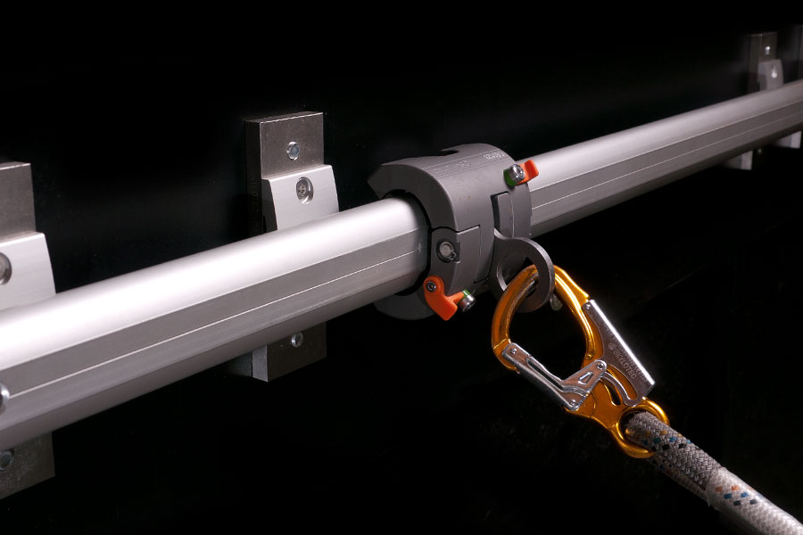mounting clip and rail system